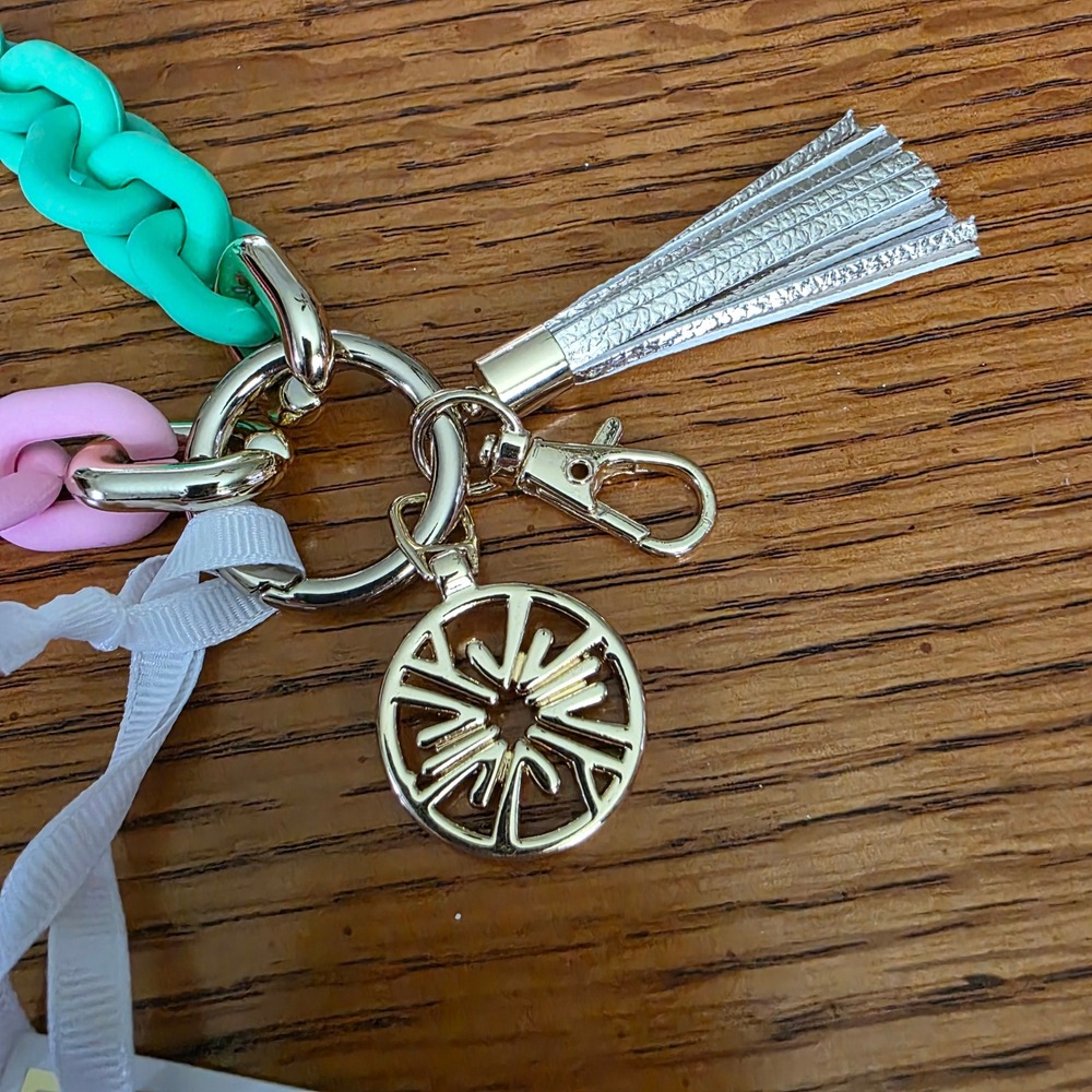 Lilly Pulitzer Acrylic Chain Keychain Spearmint Green Conch Shell Pink 241907 - Picture 3 of 5